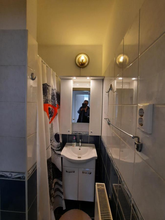 Crazy Frog Gambrinusz Ii. Lägenhet Hajdúszoboszló Exteriör bild