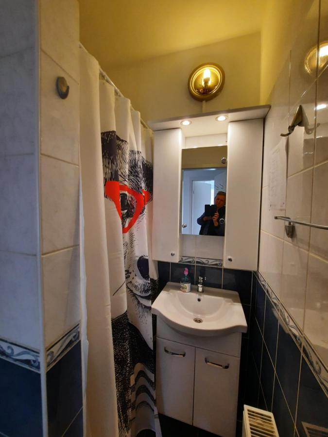 Crazy Frog Gambrinusz Ii. Lägenhet Hajdúszoboszló Exteriör bild